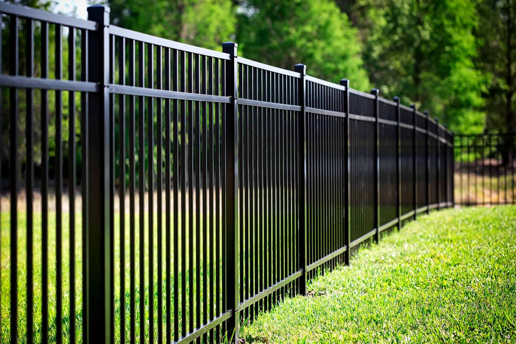 What Is Your Solution to Rust-Prone Fencing? Unveil the Durability of Aluminum Fence Supply!